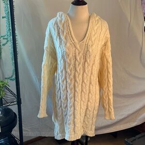 Oversized Cable Knit V-Neck Sweater - light yellow